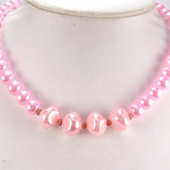 Francesca Visconti Necklace Pink Faux Pearls Graduating Sizes 18.5" NWOT Perfect - Picture 1 of 3